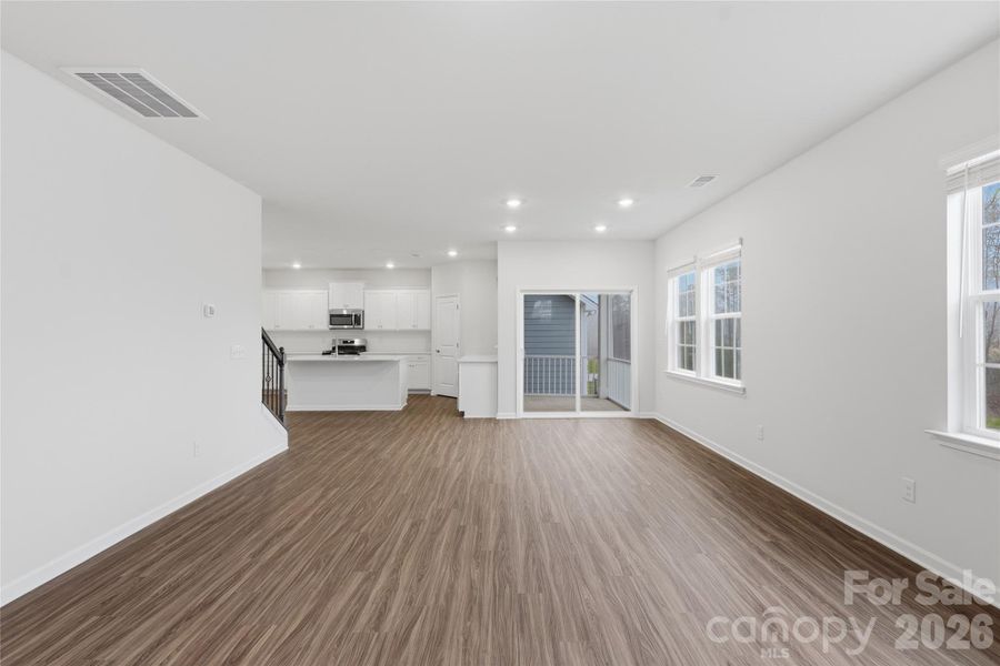 Spacious, unfurnished interior of a new home in Redhawk: Enclave, Belmont (Image 18).