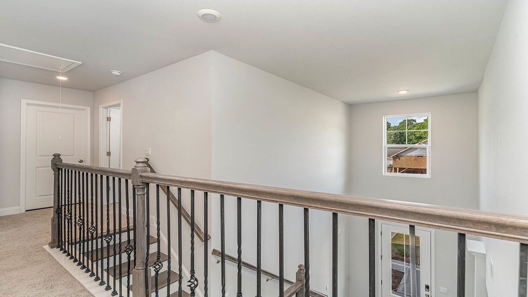 Spacious, unfurnished interior of a new home in Shell Pointe, Gilbert (Image 18). Spacious, unfurnished interior of a new home in Shell Pointe, Gilbert (Image 18).