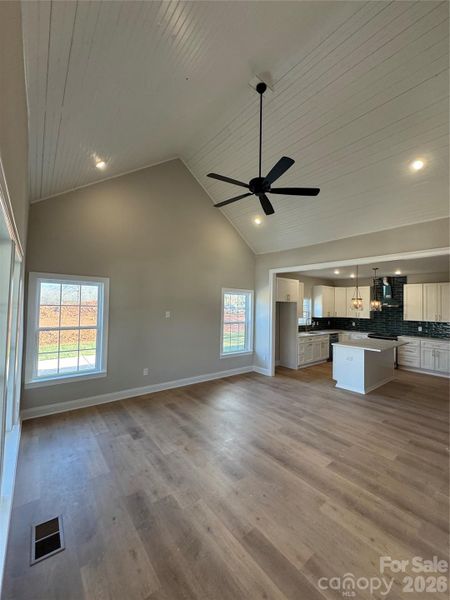 Spacious, unfurnished interior of a new home in , Fort Mill (Image 10).