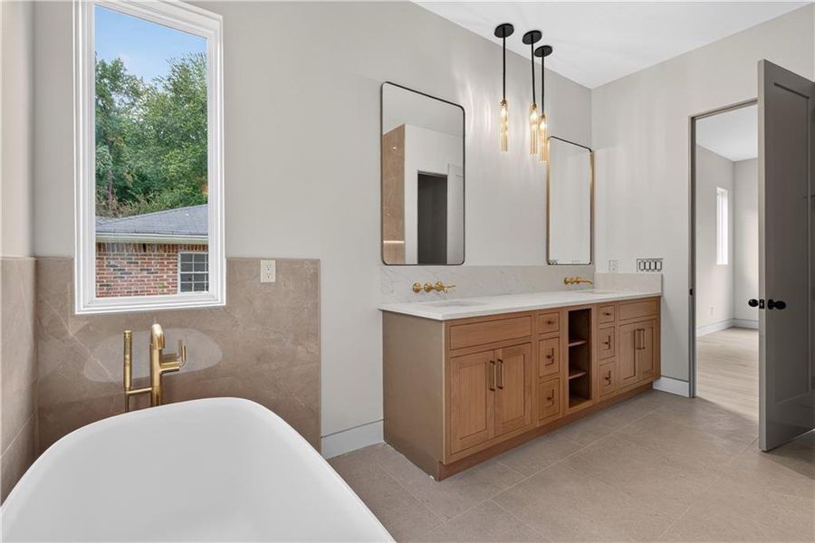 Furnished interior view inside a new home in , Dunwoody (Image 9).