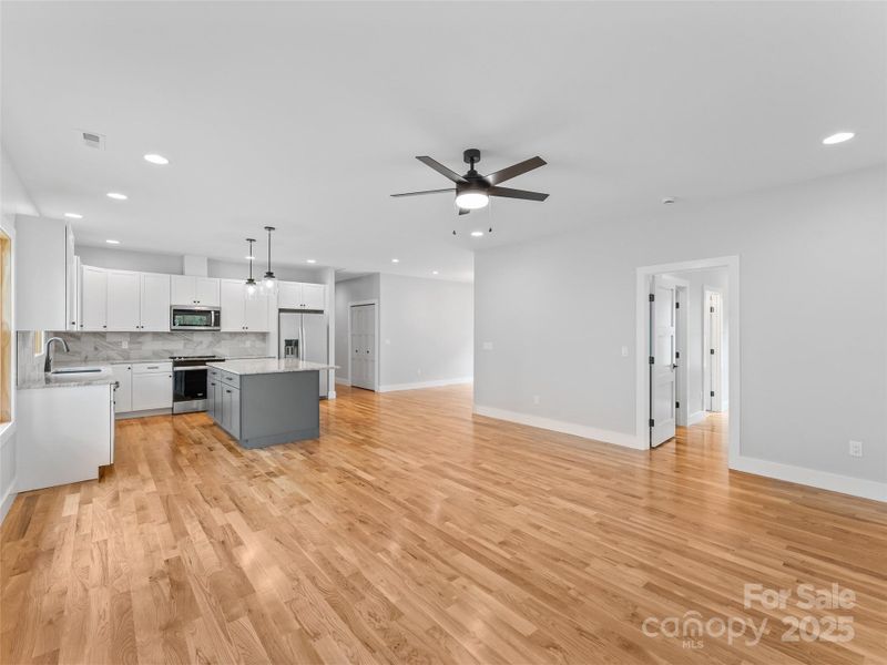 Image 29 of a home in .