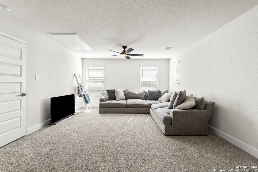 Furnished interior view inside a new home in , Cibolo (Image 19). Furnished interior view inside a new home in , Cibolo (Image 19).