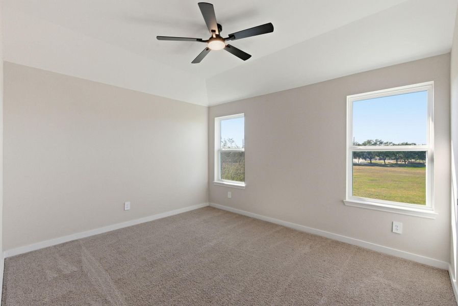 Spacious, unfurnished interior of a new home in , Fresno (Image 24).