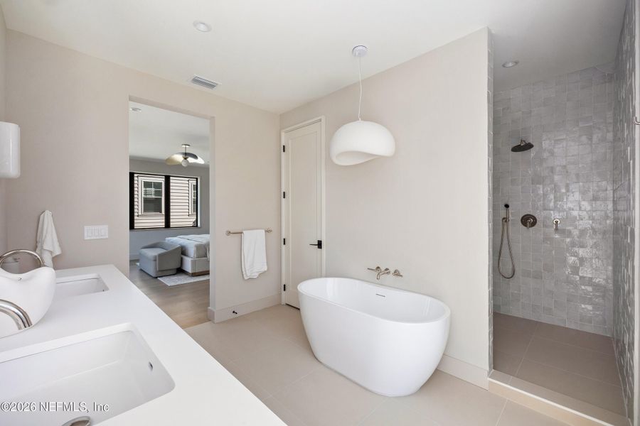 Furnished interior view inside a new home in , Atlantic Beach (Image 40).