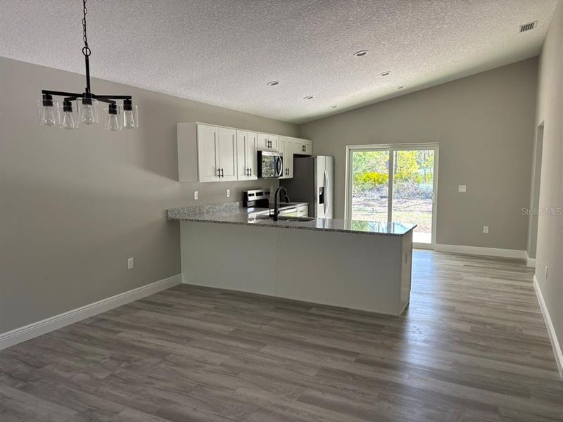 Spacious, unfurnished interior of a new home in , Dunnellon (Image 14).