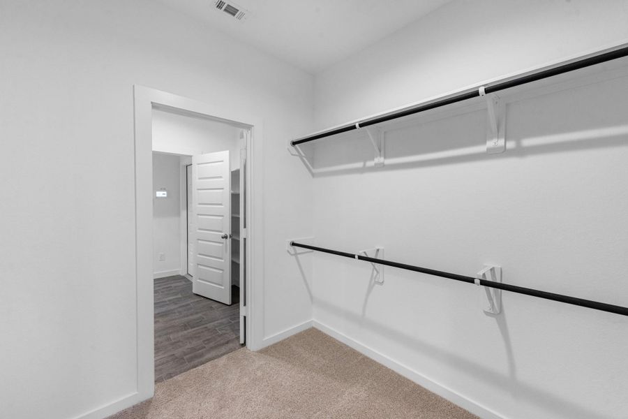 Spacious, unfurnished interior of a new home in Grand Mason Crossing, Katy (Image 16). Spacious, unfurnished interior of a new home in Grand Mason Crossing, Katy (Image 16).