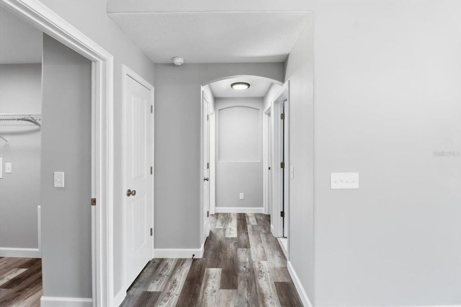 Spacious, unfurnished interior of a new home in , Dunnellon (Image 20).