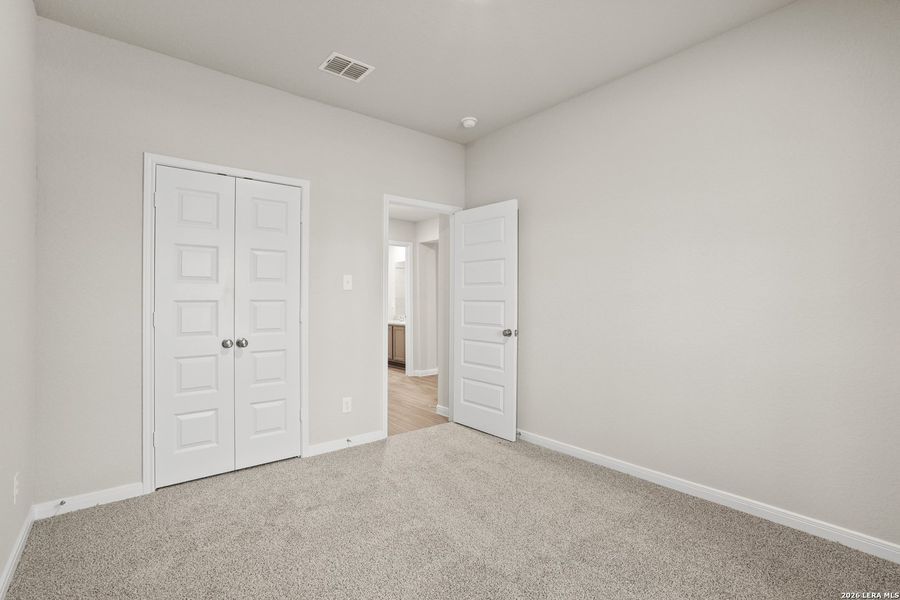 Spacious, unfurnished interior of a new home in Swenson Heights, Seguin (Image 13).