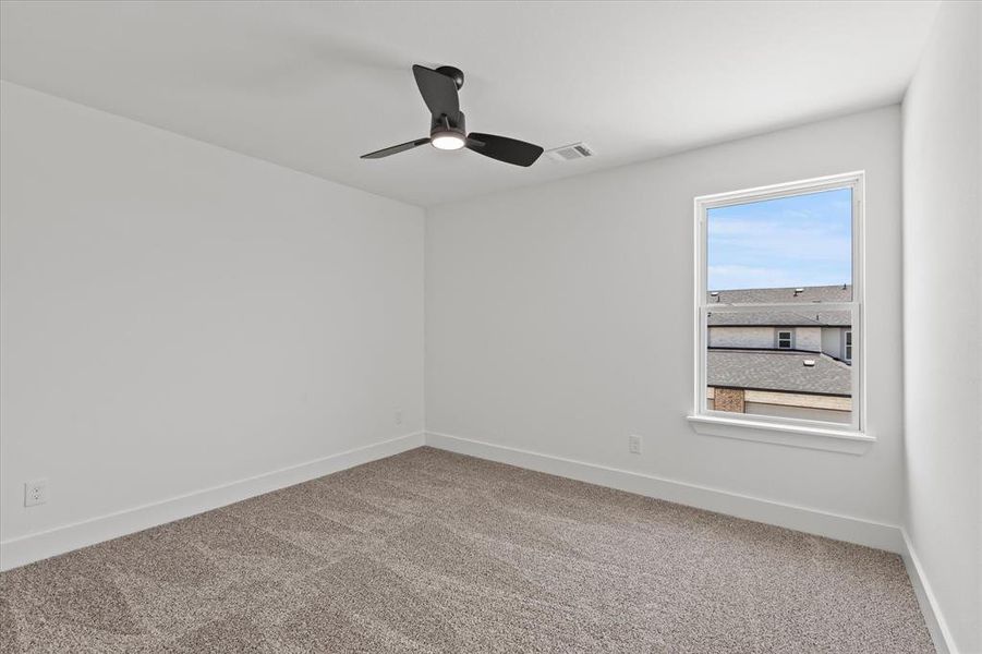 Spacious, unfurnished interior of a new home in , Rowlett (Image 12).