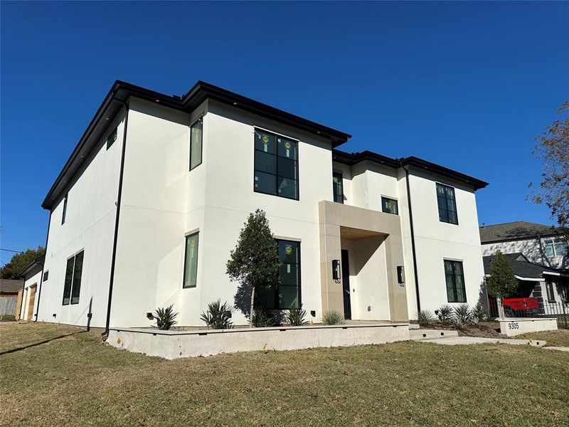 View of front of house with a front lawn