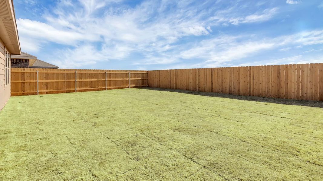 Exterior details and patio area of a home in Terra Vista, Lubbock (Image 4).
