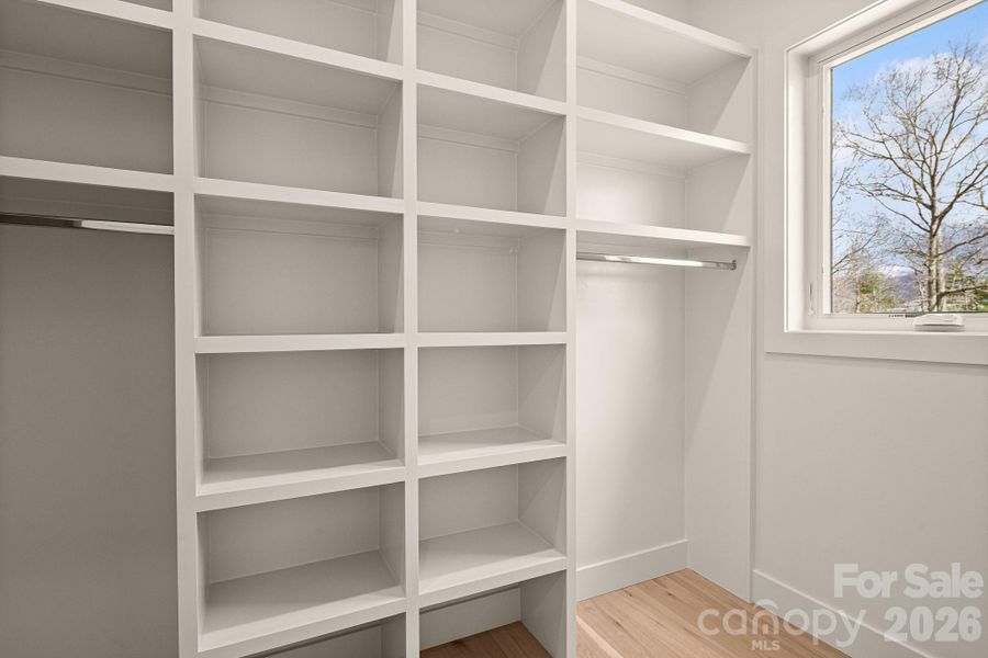 Image 44 of a home in .