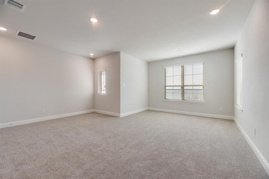 Spacious, unfurnished interior of a new home in Bayside, Rowlett (Image 27). Spacious, unfurnished interior of a new home in Bayside, Rowlett (Image 27).