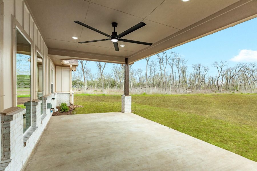 Exterior details and patio area of a home in , Richwood (Image 30).
