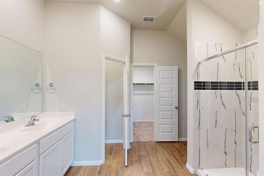 Furnished interior view inside a new home in Verandah, Royse City (Image 8).