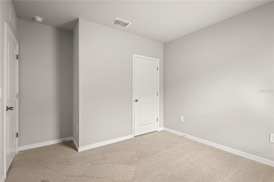 Spacious, unfurnished interior of a new home in , North Port (Image 29).