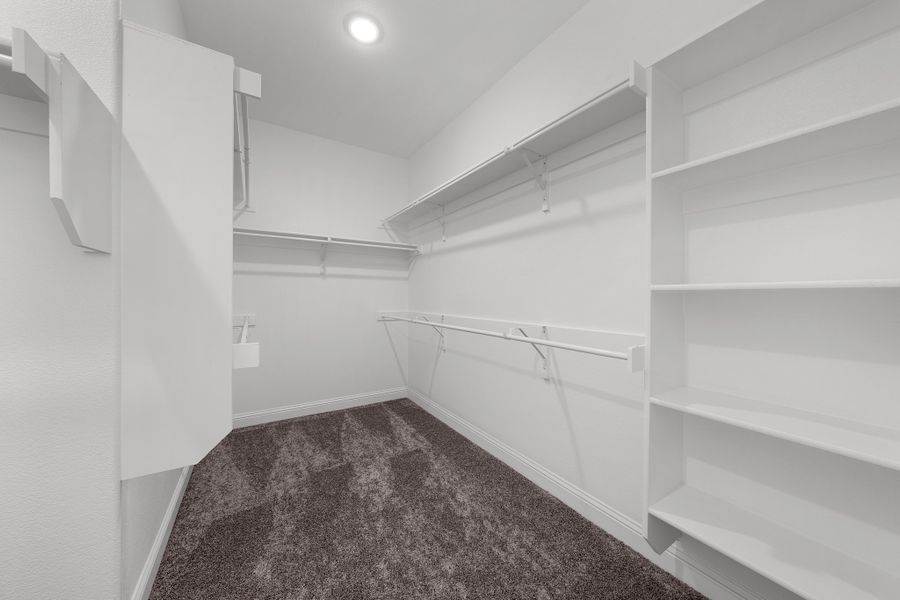 Spacious, unfurnished interior of a new home in Summerwood, Red Oak (Image 26).