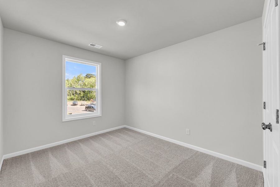 Spacious, unfurnished interior of a new home in Central Creek, Goose Creek (Image 23).