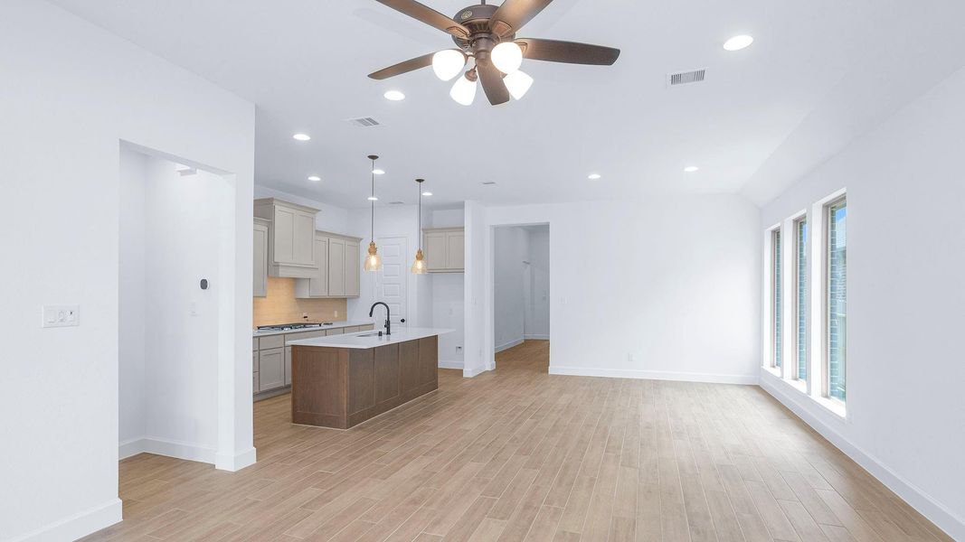 Spacious, unfurnished interior of a new home in Audubon, Magnolia (Image 12).