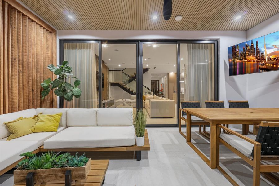 Furnished interior view inside a new home in , Fort Lauderdale (Image 74).