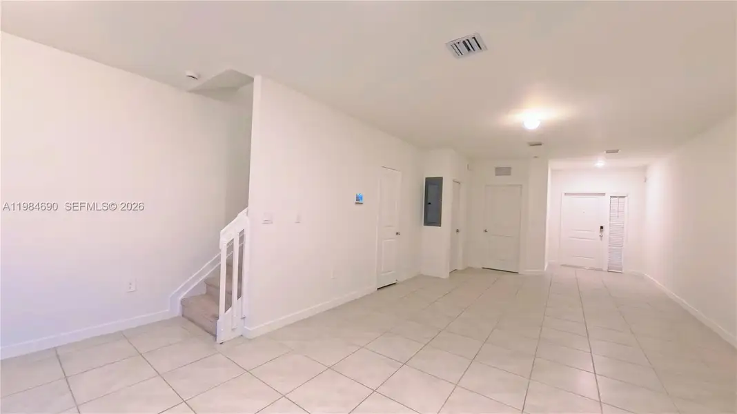 Spacious, unfurnished interior of a new home in , Florida City (Image 36).