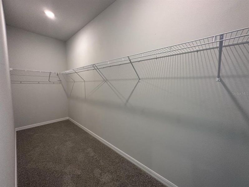 Spacious, unfurnished interior of a new home in , Palm Bay (Image 5).