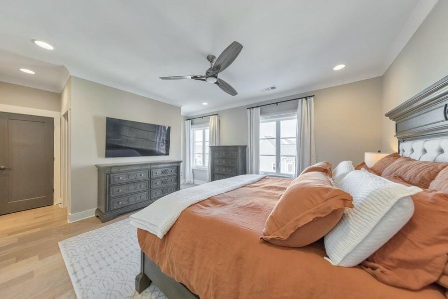 Furnished interior view inside a new home in , Woodstock (Image 31).