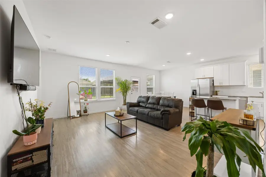 Furnished interior view inside a new home in , Alvin (Image 13).