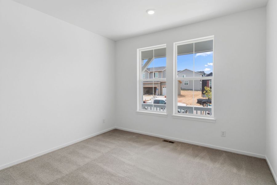 Spacious, unfurnished interior of a new home in Independence, Elizabeth (Image 16).