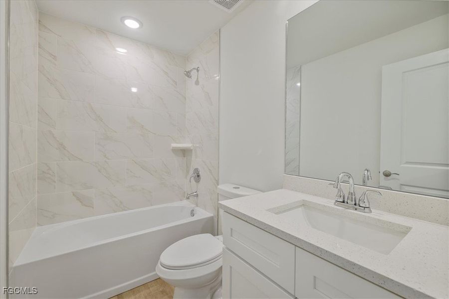 Furnished interior view inside a new home in Cape Coral, Cape Coral (Image 11).