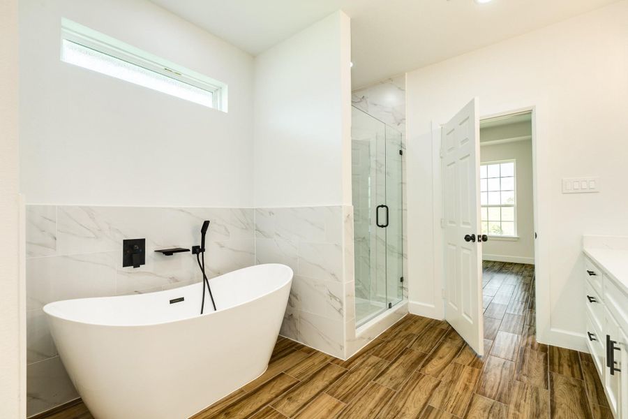 Separate soaking tub