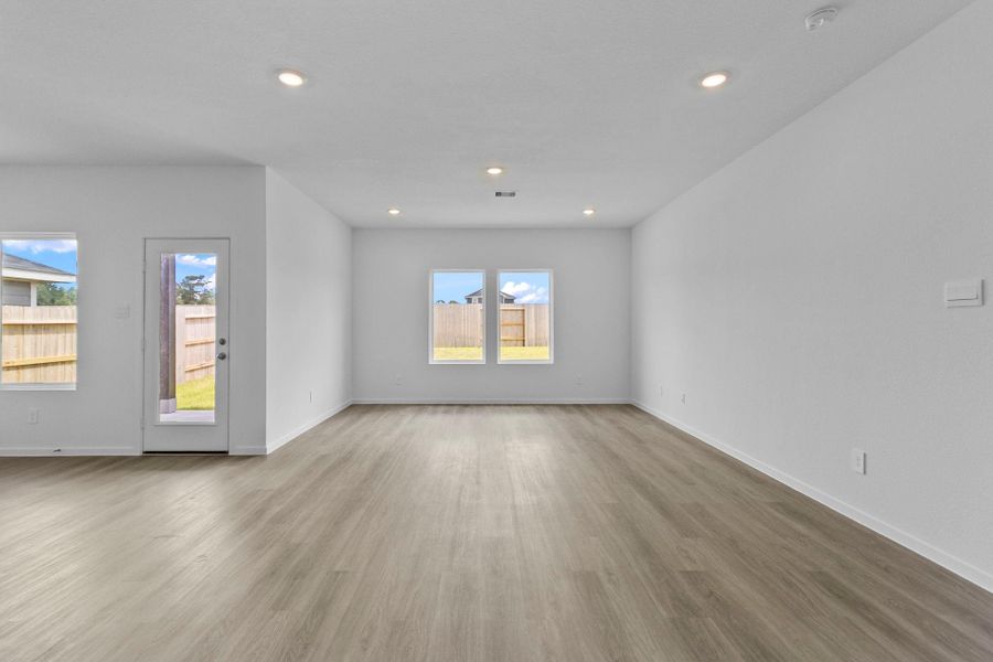 Spacious, unfurnished interior of a new home in Maple Woods, Hockley (Image 12). Spacious, unfurnished interior of a new home in Maple Woods, Hockley (Image 12).