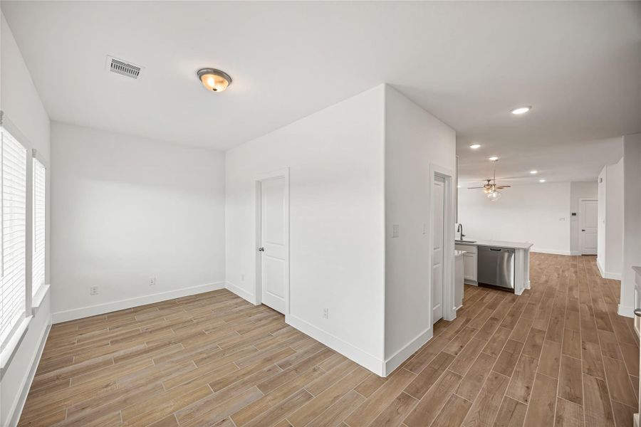 Spacious, unfurnished interior of a new home in River Ranch Meadows, Dayton (Image 15).