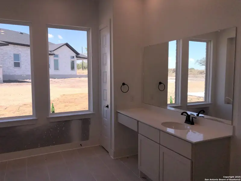 Furnished interior view inside a new home in Sienna Lakes, San Antonio (Image 6). Furnished interior view inside a new home in Sienna Lakes, San Antonio (Image 6).
