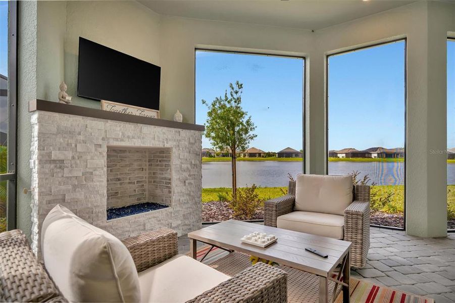 Exterior details and patio area of a home in , Palmetto (Image 28).