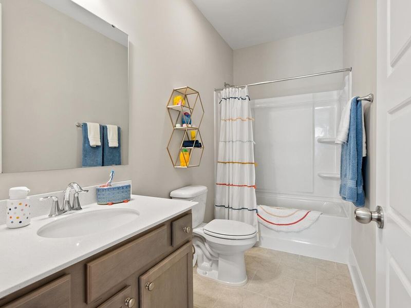 Furnished interior view inside a new home in , Ravenel (Image 19).