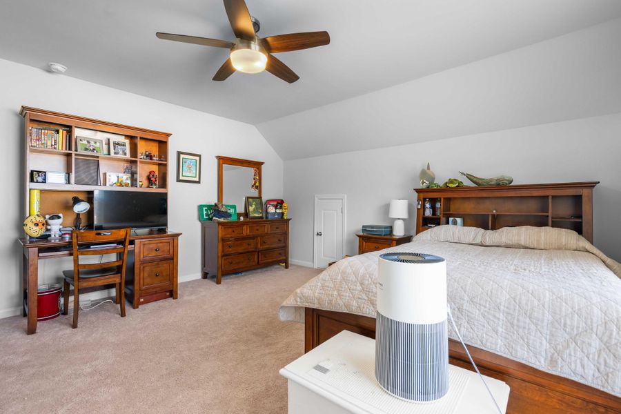 Furnished interior view inside a new home in French Quarter Creek, Huger (Image 44).