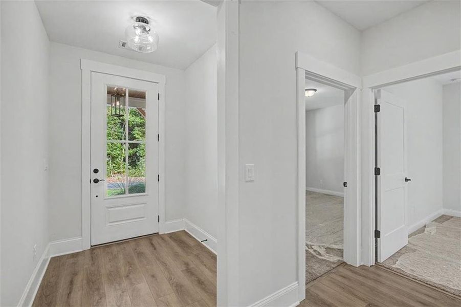 Spacious, unfurnished interior of a new home in , Dallas (Image 15).