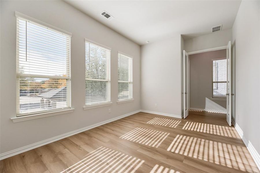 Spacious, unfurnished interior of a new home in Wade Settlement Townhomes, Frisco (Image 20).