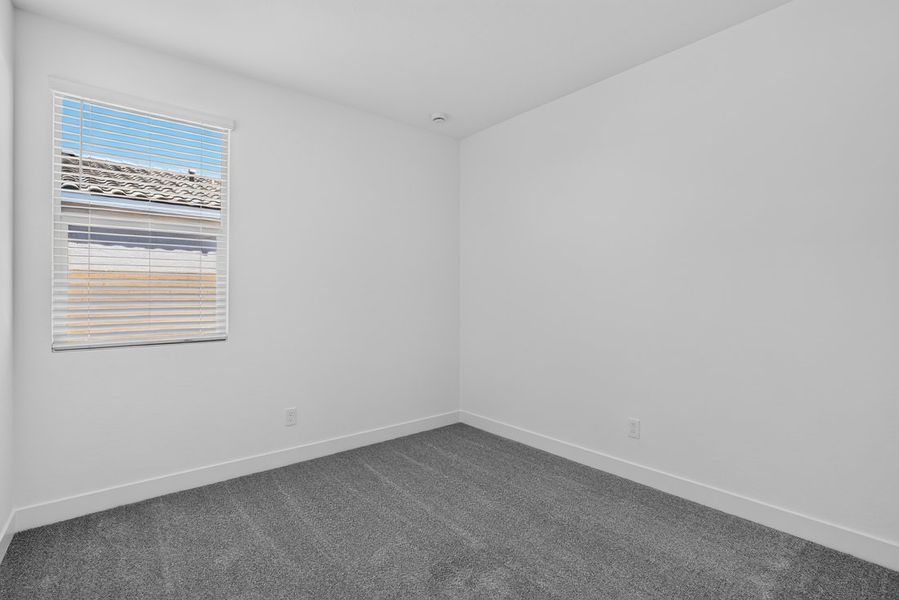 Spacious, unfurnished interior of a new home in Artisan at Asante, Surprise (Image 22).