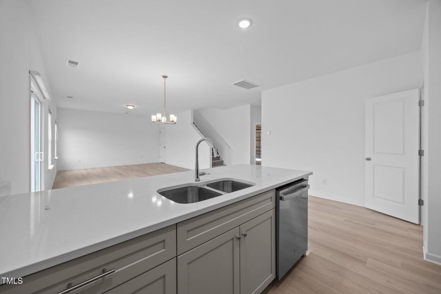 9-web-or-mls-3615 NC 62 Burlington - Rac