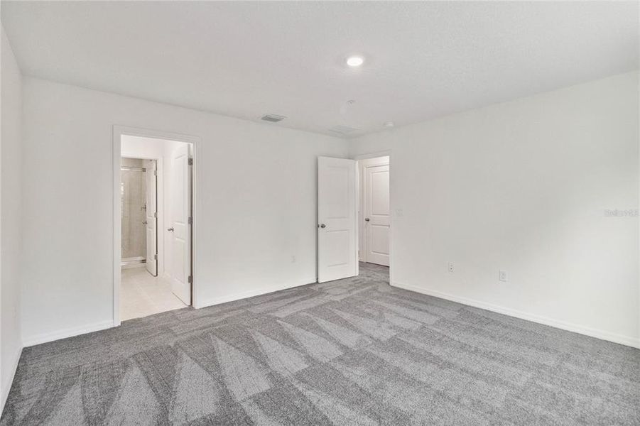 Spacious, unfurnished interior of a new home in Terra Haven, St. Cloud (Image 16).