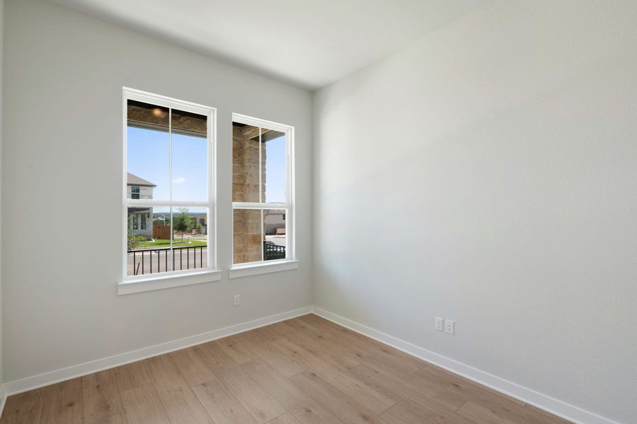 Spacious, unfurnished interior of a new home in Lariat, Liberty Hill (Image 36).