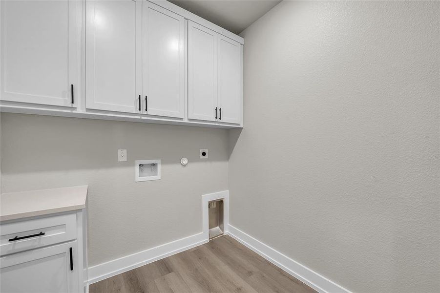 Please Note: These interior photos are not of the actual home but are of a completed one with a similar floor plan. Finishes, features, and layouts may vary. Please Note: These interior photos are not of the actual home but are of a completed one with a similar floor plan. Finishes, features, and layouts may vary.