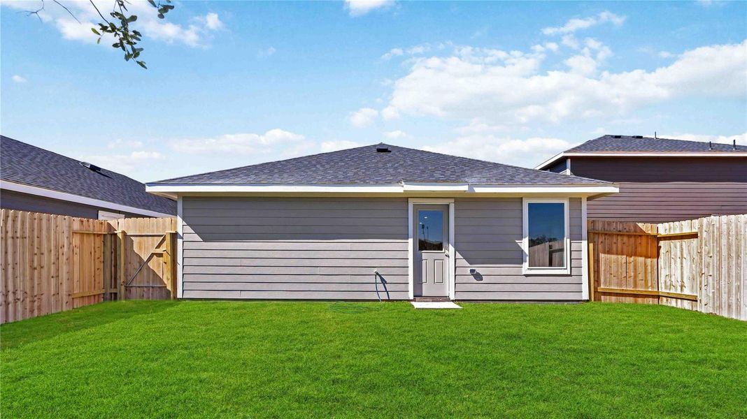 Exterior details and patio area of a home in Garver Heights, Houston (Image 3). Exterior details and patio area of a home in Garver Heights, Houston (Image 3).