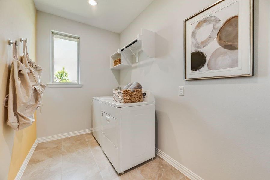 Furnished interior view inside a new home in , Anna (Image 31).
