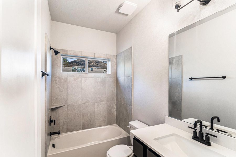 Furnished interior view inside a new home in Deer Pines, Conroe (Image 3). Furnished interior view inside a new home in Deer Pines, Conroe (Image 3).