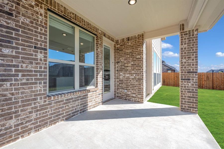 Exterior details and patio area of a home in Eagle Glen 50, Alvarado (Image 28). Exterior details and patio area of a home in Eagle Glen 50, Alvarado (Image 28).