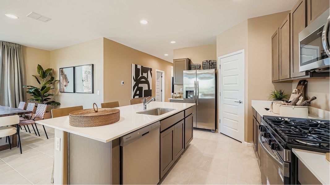 3470 Hadley Kitchen 3of4 F1 Base2 3470 Hadley Kitchen 3of4 F1 Base2