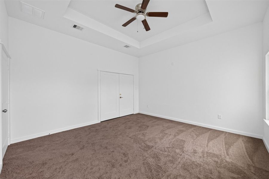 Spacious, unfurnished interior of a new home in , Cleveland (Image 28).